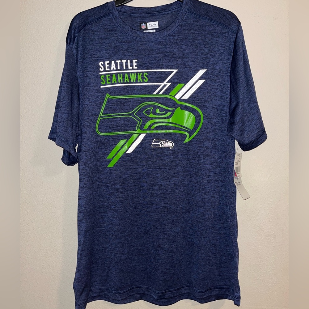 NWT Seattle Seahawks apparel men’s tshirt